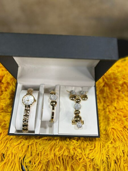Ensemble Bijoux et Montre Luxe
