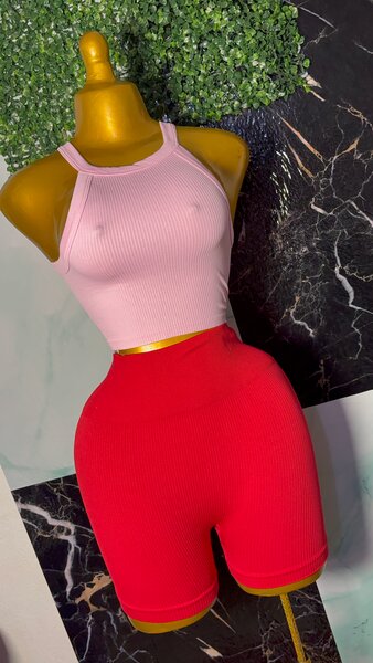 Ensemble de sport femme élégant