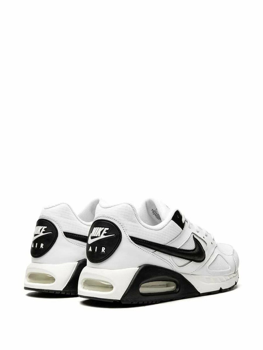 Basket Nike Air Max Blanc et Noir