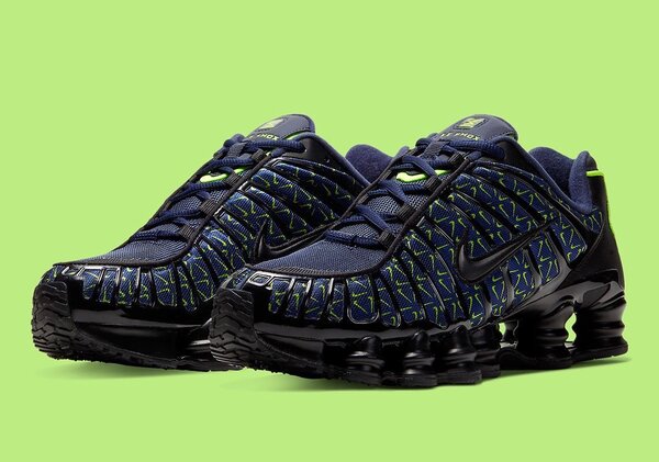 Baskets de Running Noires et Bleues