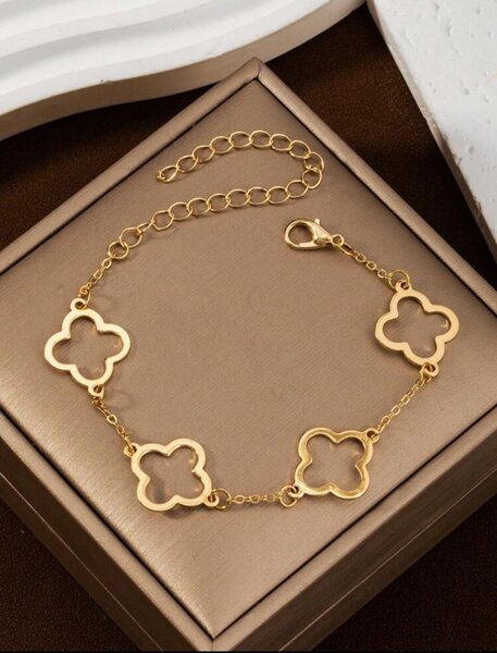 Bracelet chaîne dorée fleur