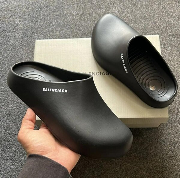 BALENCIAGA SLIDE