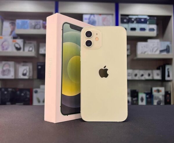 iPhone 12 simple