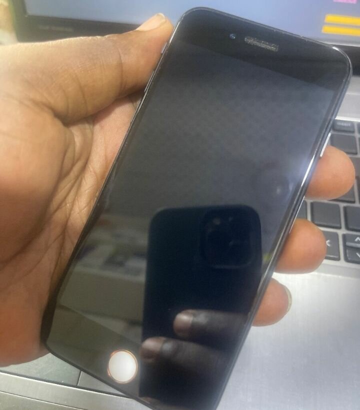 iPhone Noir 128GB Débloqué