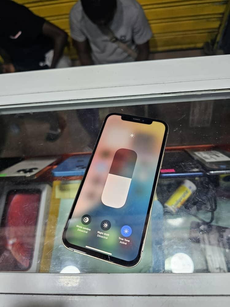 Iphone 12 pro 128 giga tout