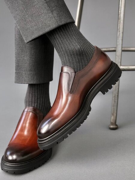 Chaussures élégantes cuir homme