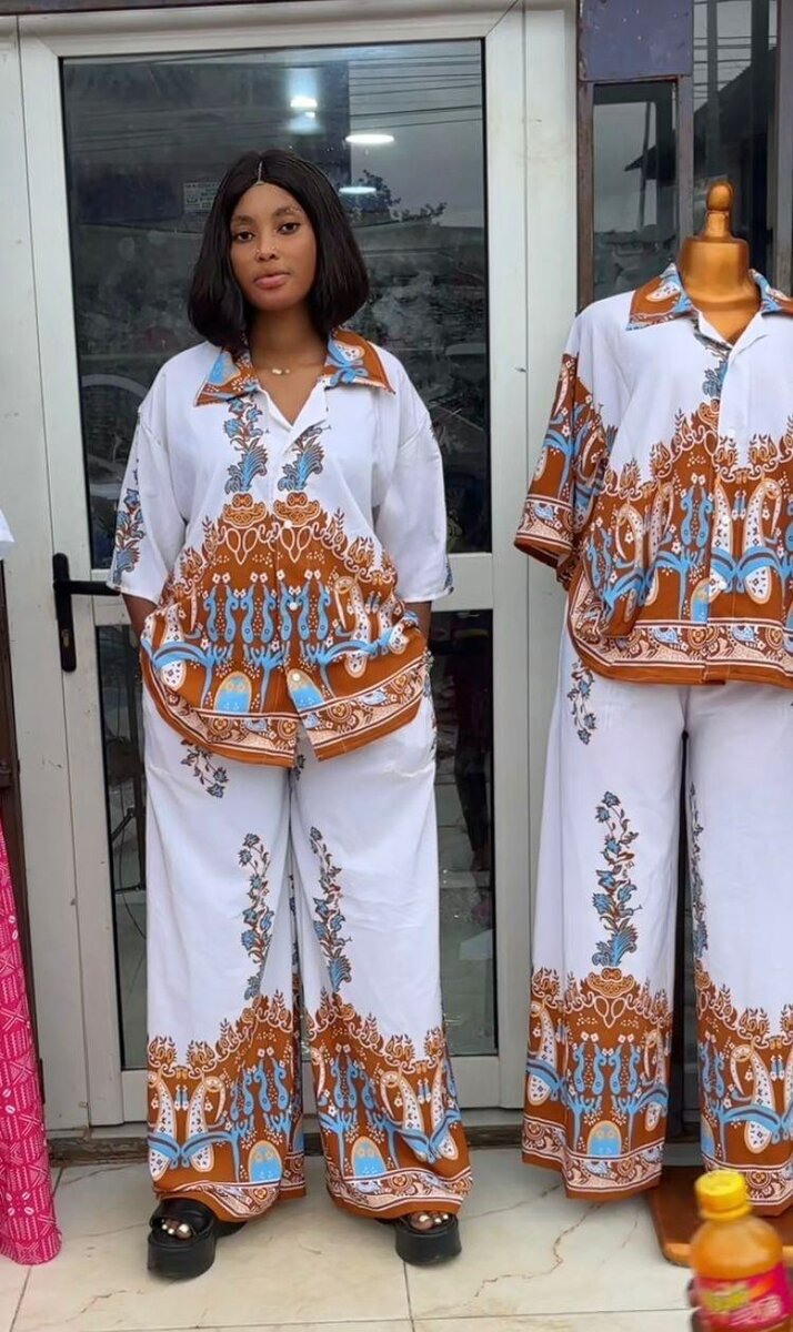 Combinaison élégante et colorée