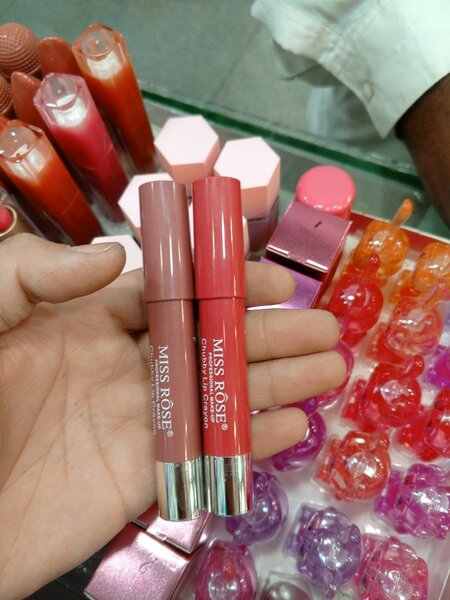 Miss rose lipcron