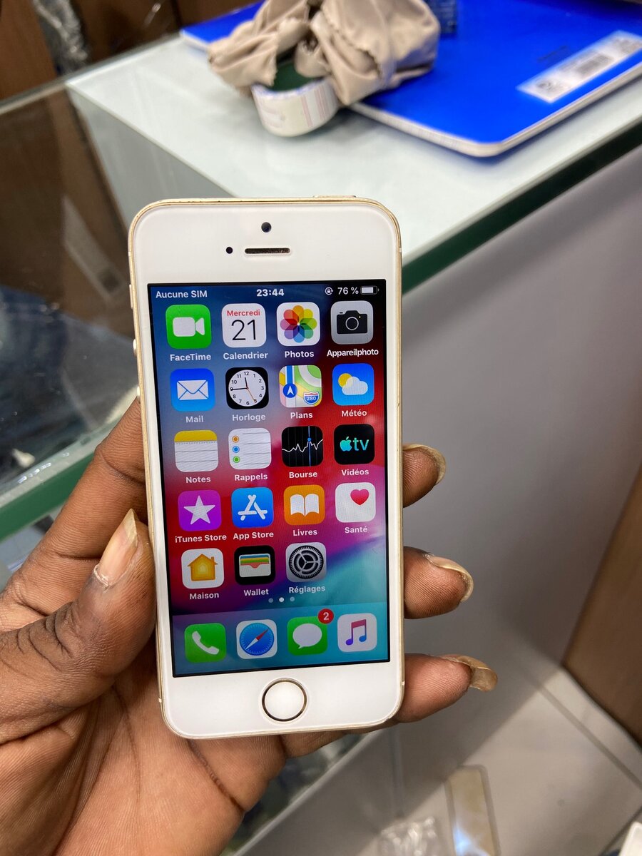 iPhone 5s 16Go disponible