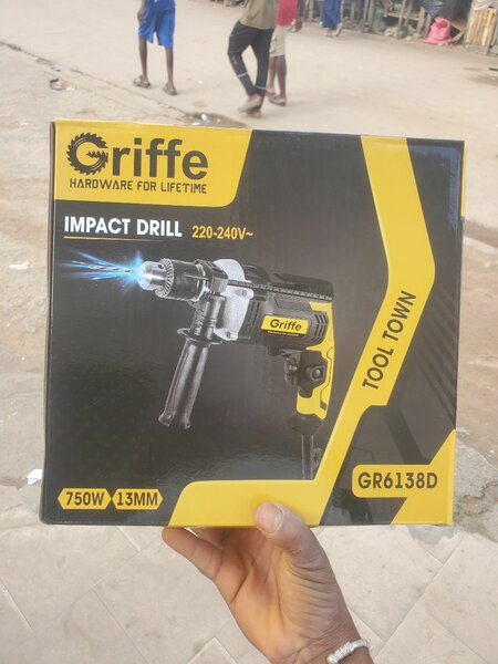 Perceuse à percussion Griffe 750W