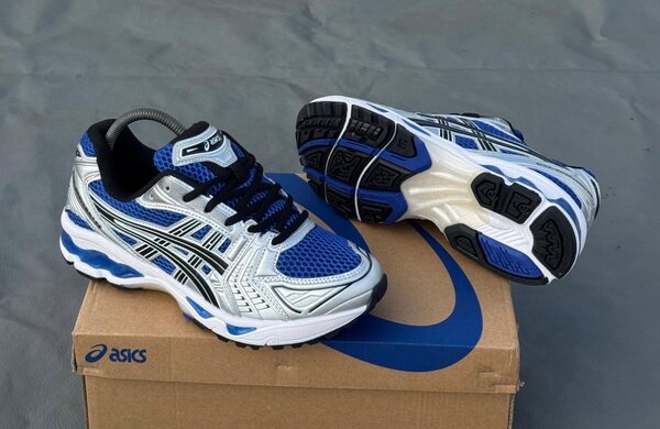 Chaussures de Course Asics