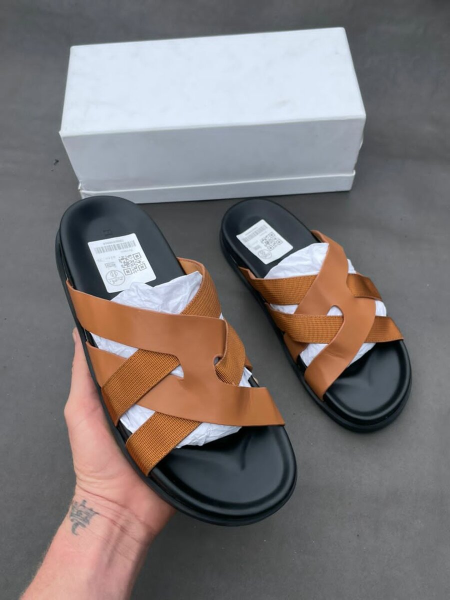 Sandales croisées en cuir