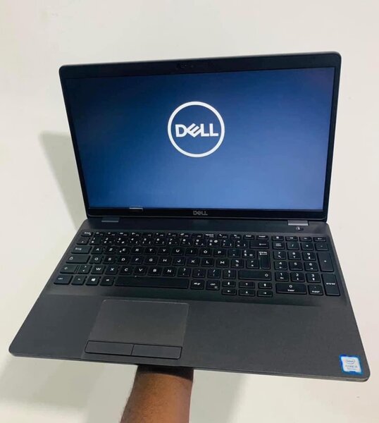 DELL LATITUDE 5500 ~ INTEL CORE i5-8e Gen | SSD 512Go - RAM 16 Go DDR4 | ECRAN 15.6’’