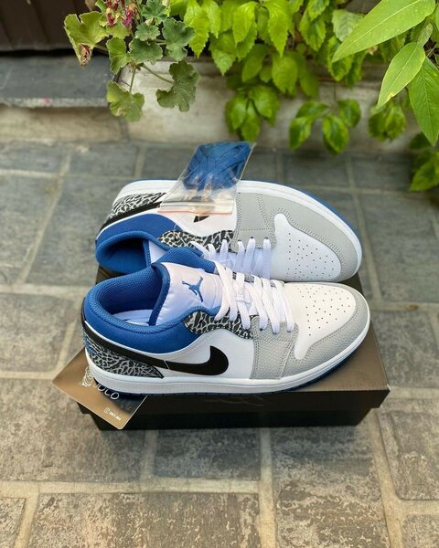Air Jordan 1 low True Blue