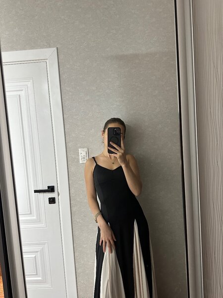 Платья на лямке