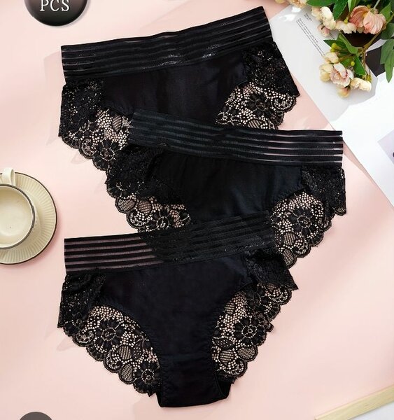 Culottes féminines en dentelle