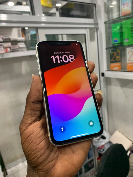 iPhone 11