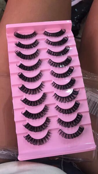 Cils en  volume naturel