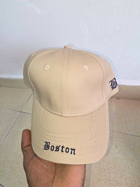 Casquette beige Boston