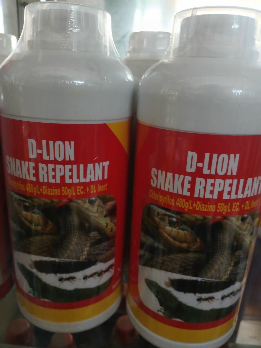 D-Lion snake repellent