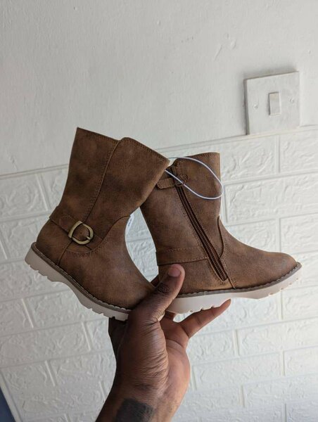 Kids boots
