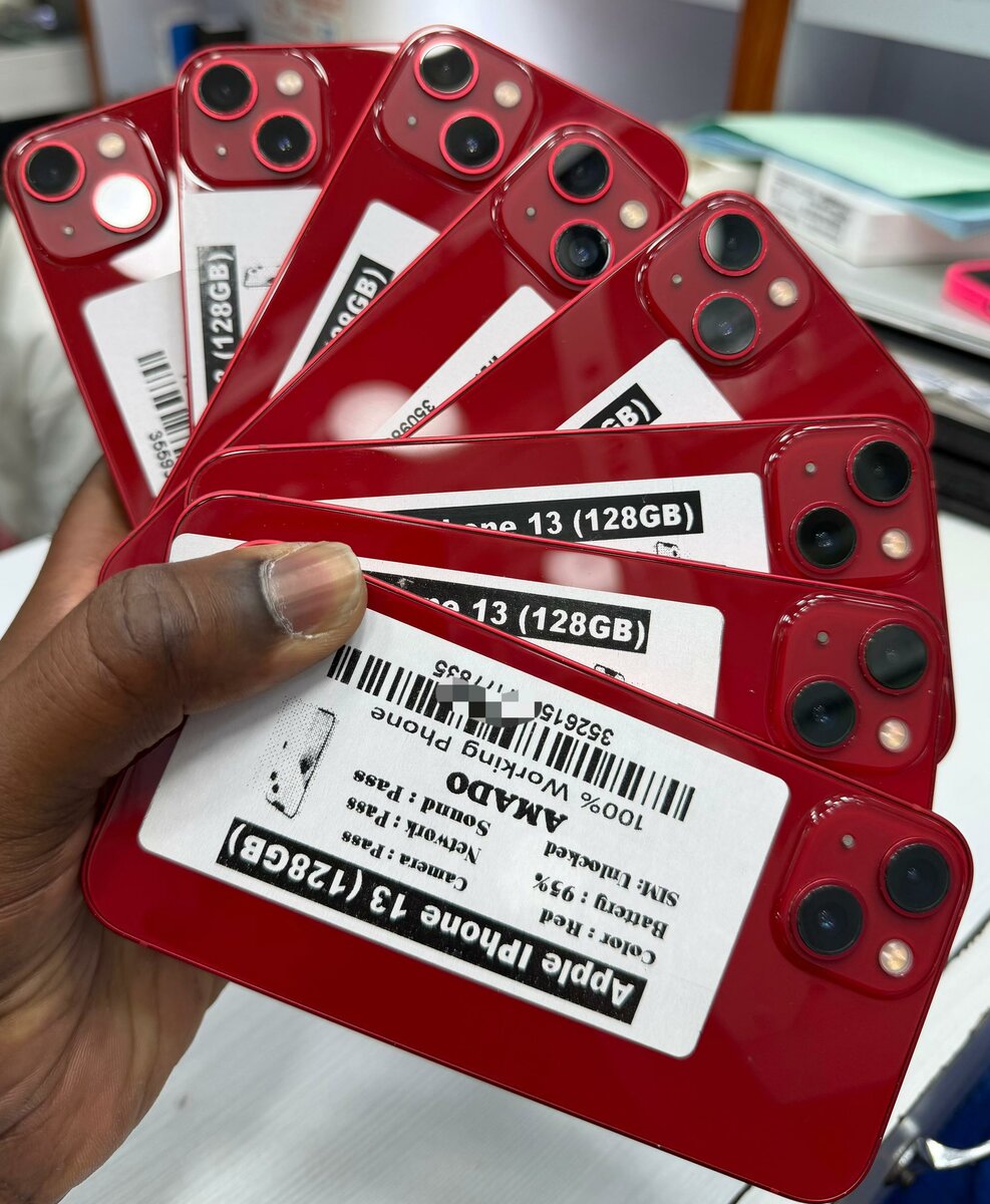 iPhone 13 -  Casi neuf 128GB