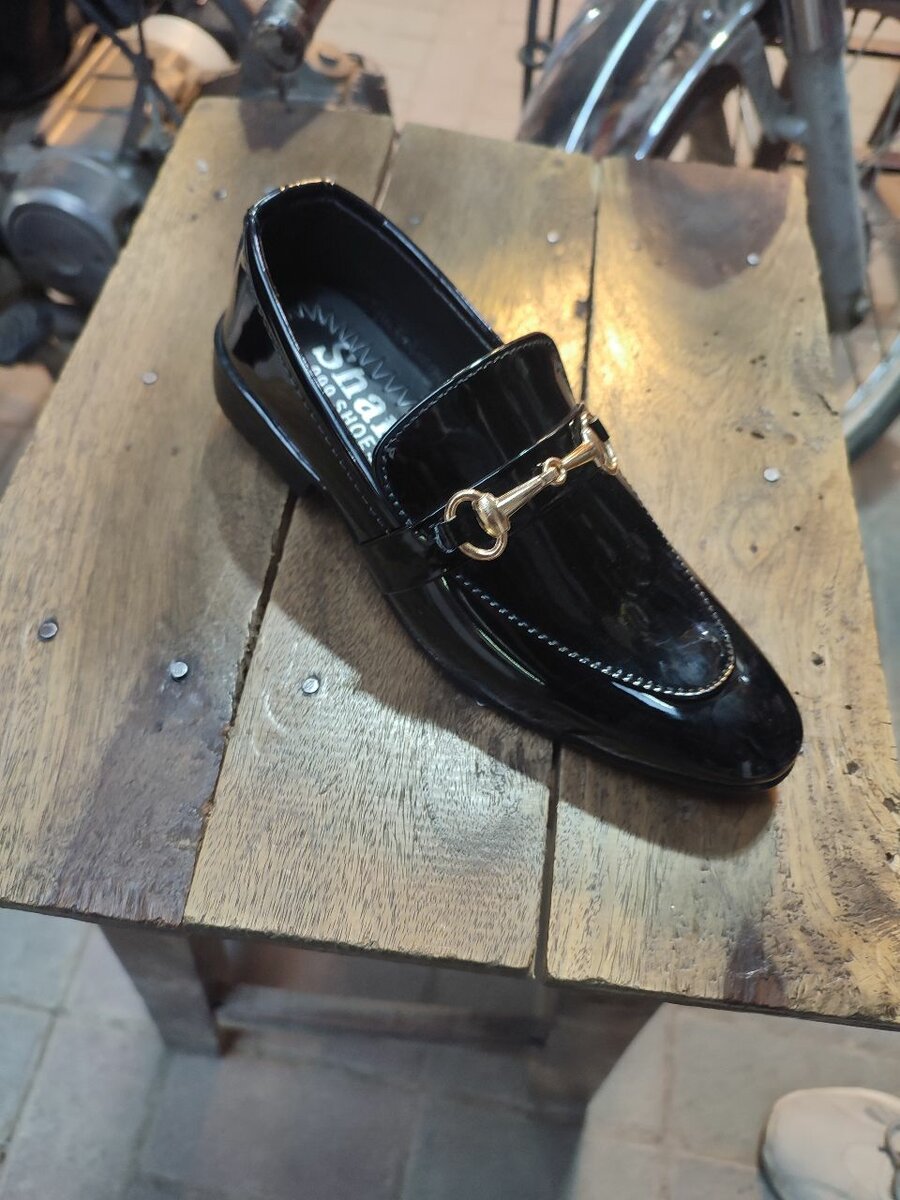 Dress shoes