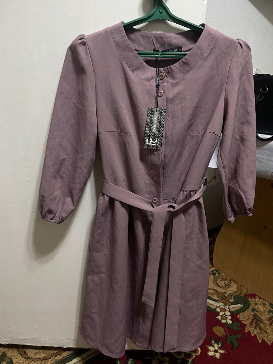 Новая платье