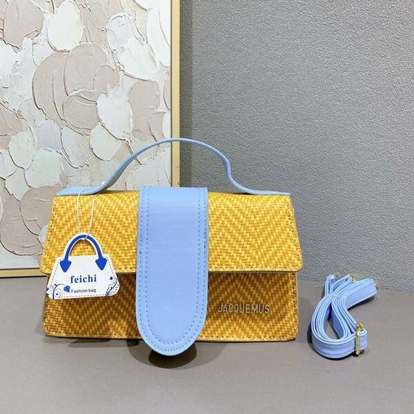 Sac à main en raphia vibrant