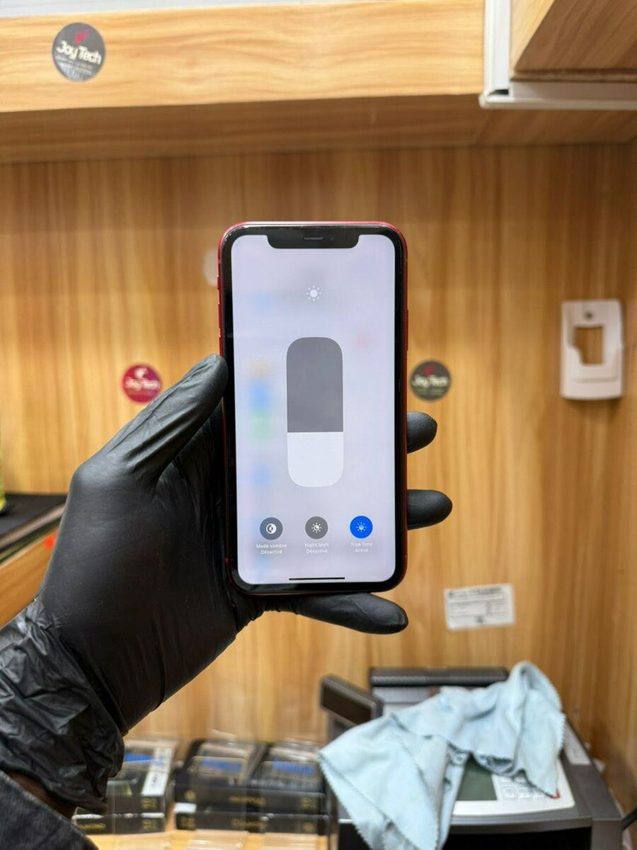 iPhone 11 Rouge - Excellente Qualité