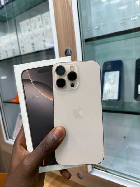 iPhone 16pro Max 256Go CE