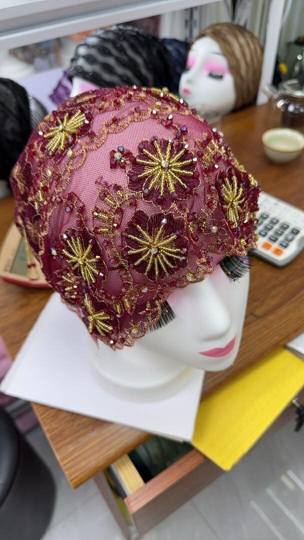 Élégant Bonnet en Dentelle