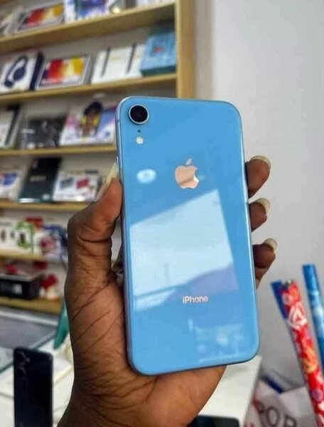 iPhone XR 64GB Débloqué