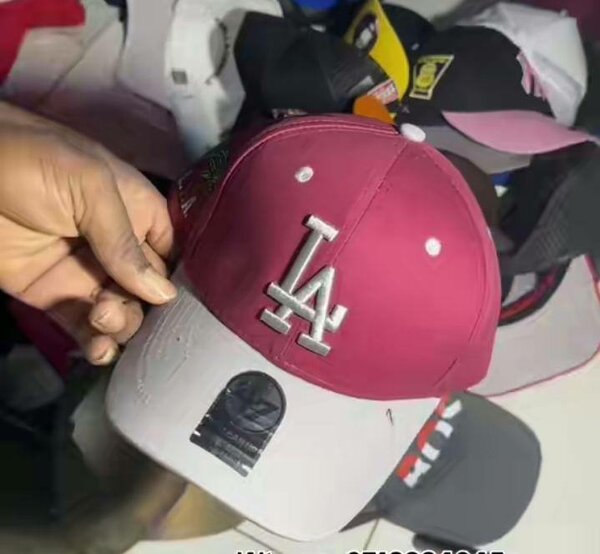 Casquette de baseball bicolore