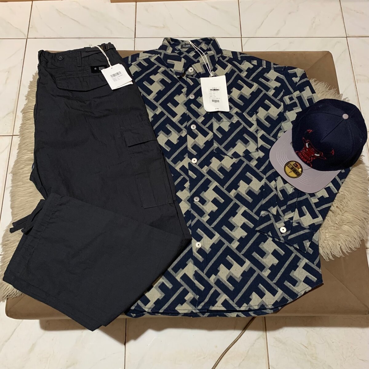 Jeans jacket, cap and long packer