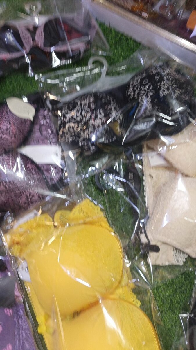 Soutien-gorge en dentelle colorée