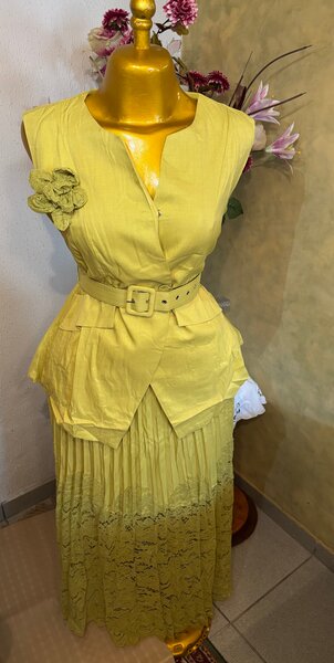 Ensemble plissée avec ceinture