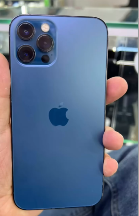 Айфон 12про. 256г