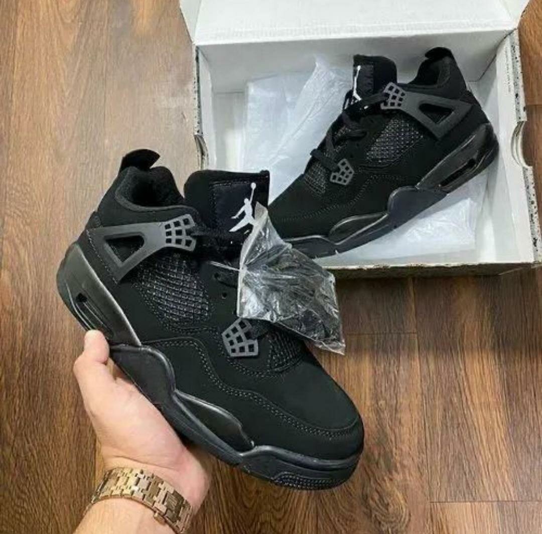 Air Jordan 4 Black Cat