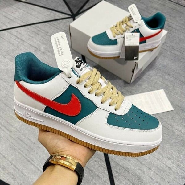 NIKE AIRFORCE CLASSIC