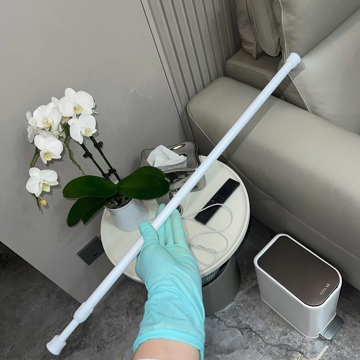 Barre extensible + 2 accroches