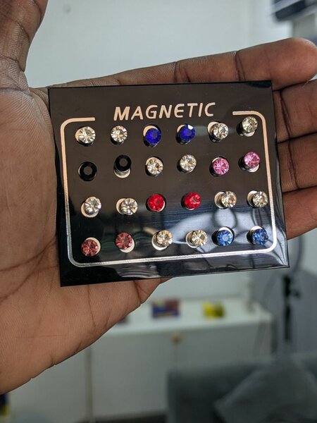 Une paire de boucle magnétique