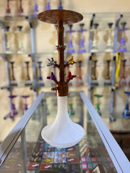 Chicha moderne en verre blanc