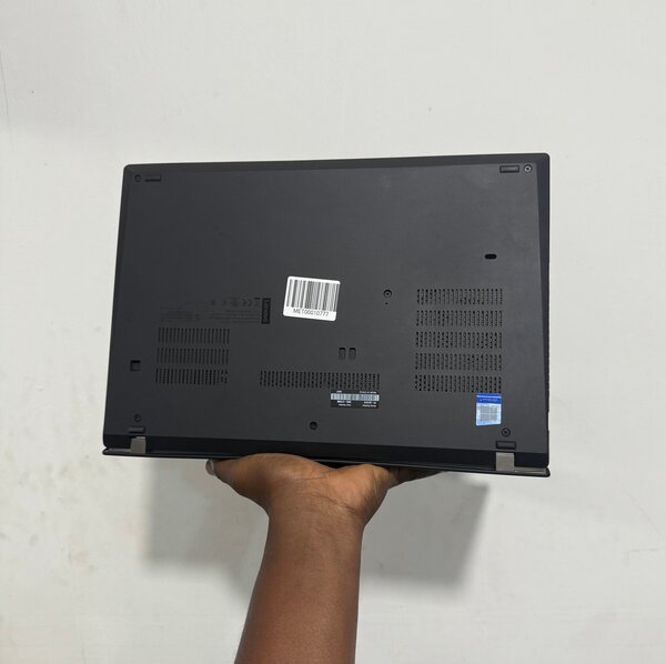 LENOVO ThinkPad T14 Gen 2 CORE i7 ~ 11ème gen 512Go Ssd | 16Go Ram | Ecran 14 pouce 