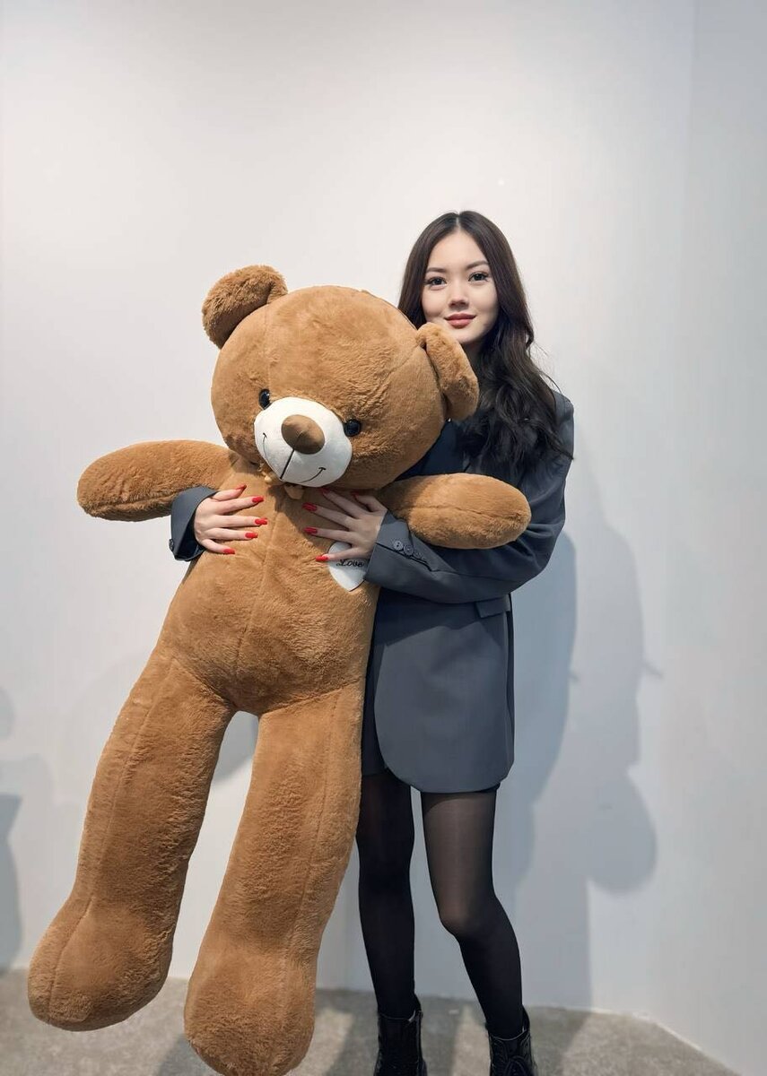 Большая плюшевая мишка