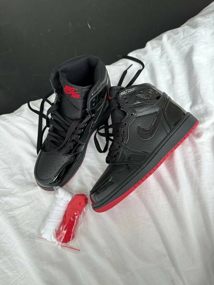 AIR JORDAN 1 LONG MIRROR