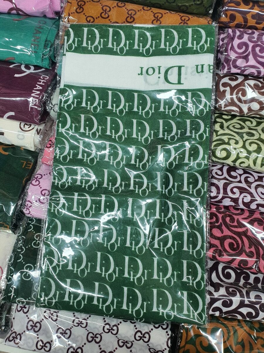 Платки Dior,CHANEL,GG