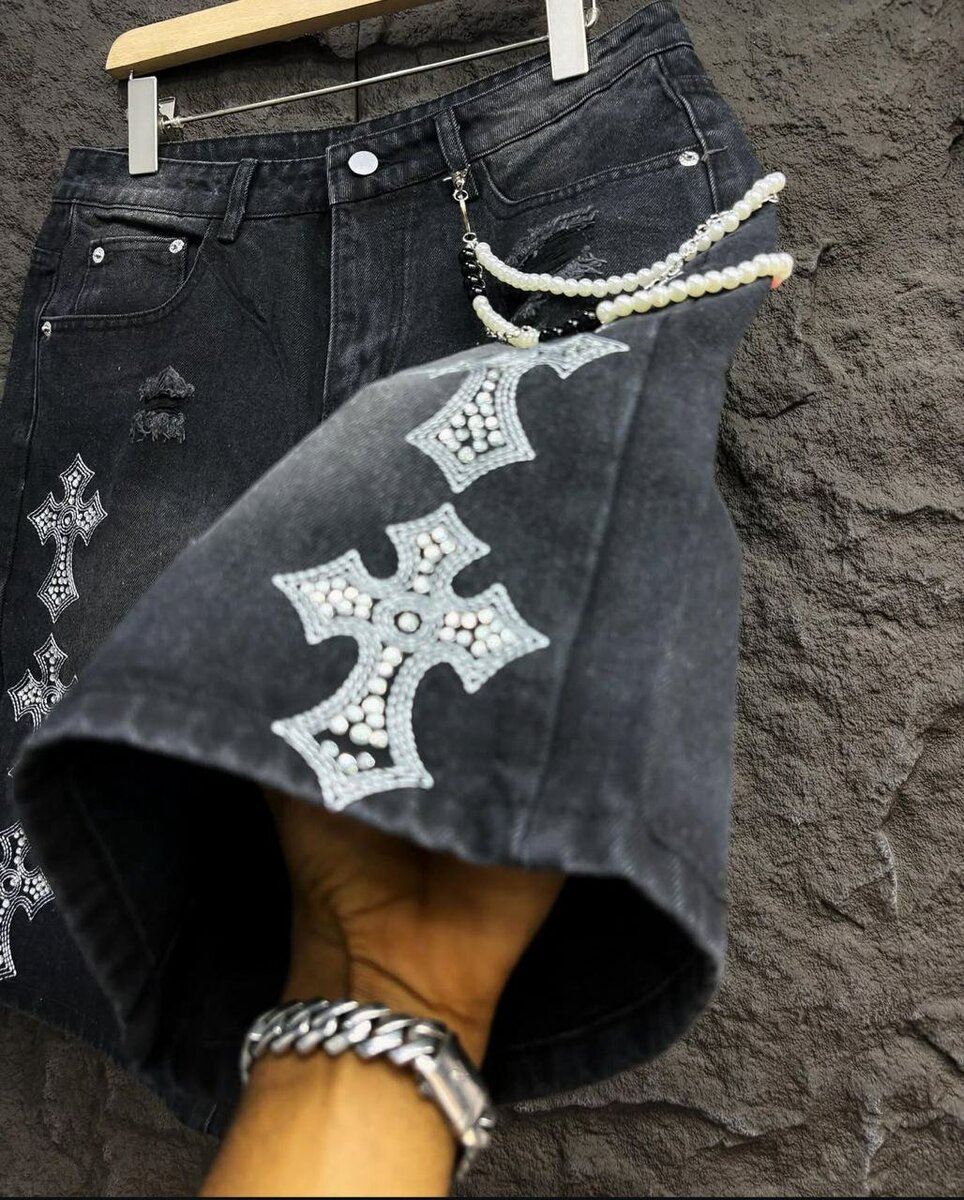 Short en jean brodé tendance