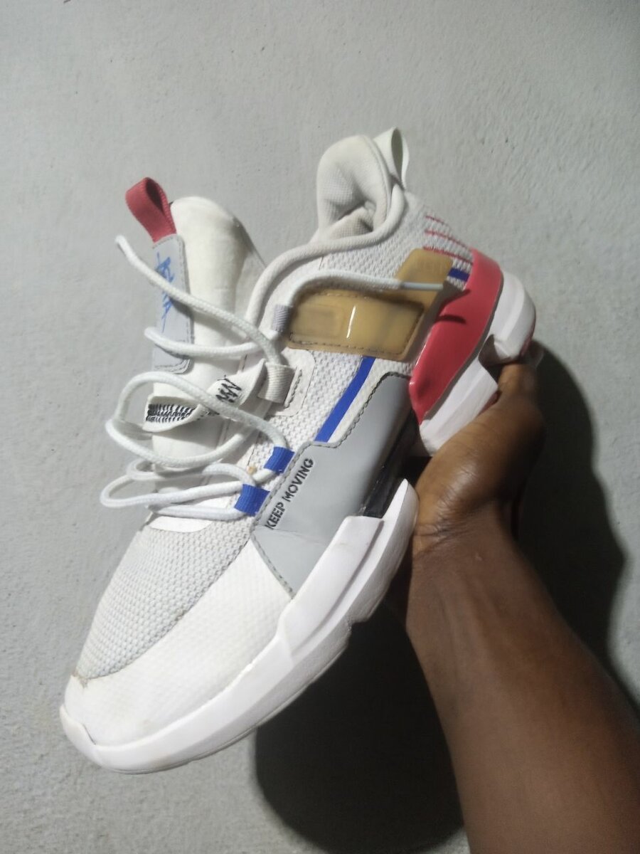 Baskets modernes et stylées