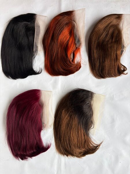 Perruques en lisse frontale